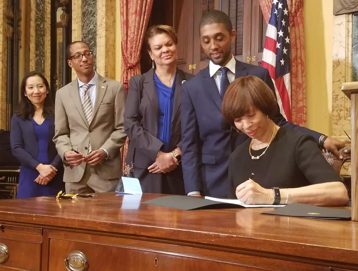 Baltimore Mayor Signs Healthy Kids Meal Bill